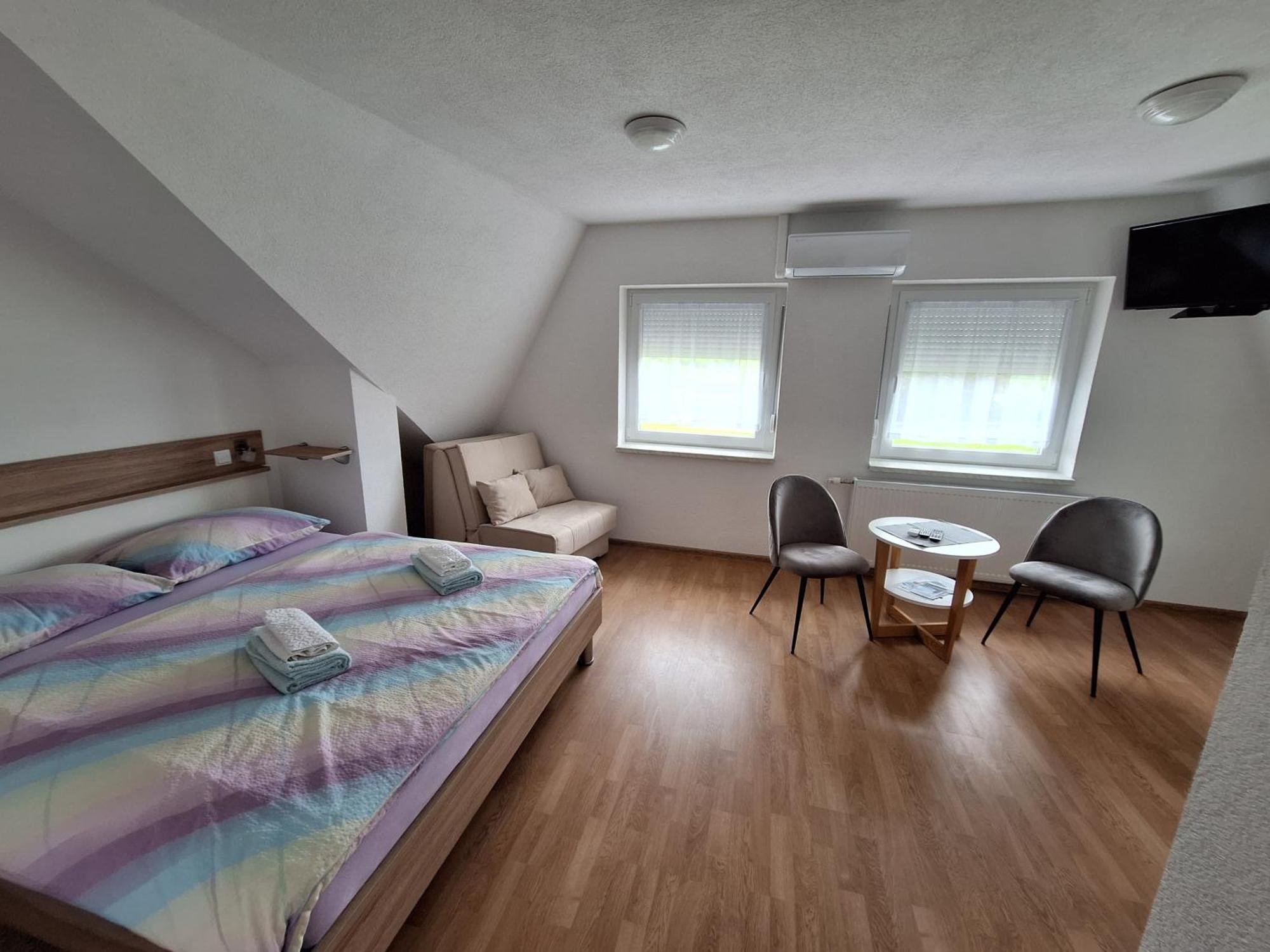 Guesthouse Miha ราโควิซา ภายนอก รูปภาพ
